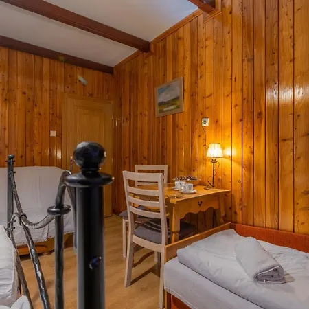 Δωμάτια σε οικογενειακή κατοικία Wiktoria *