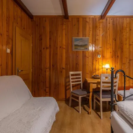 Δωμάτια σε οικογενειακή κατοικία Wiktoria *